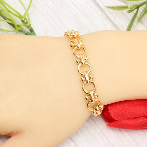 "Trendy Handmade Bracelet – A Thoughtful Gift for Girls & Women | UNVRC1608 - Picture 10 of 10